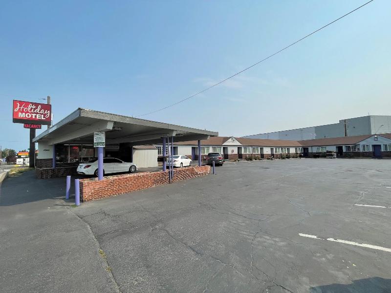 Holiday Motel image