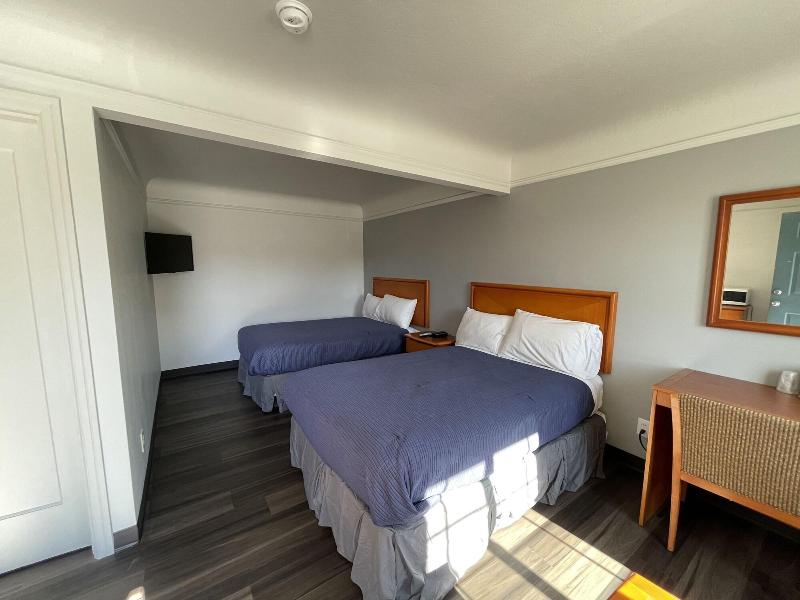 Holiday Motel image