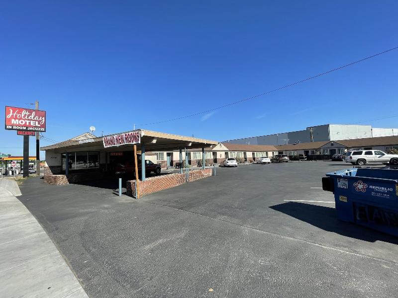 Holiday Motel image
