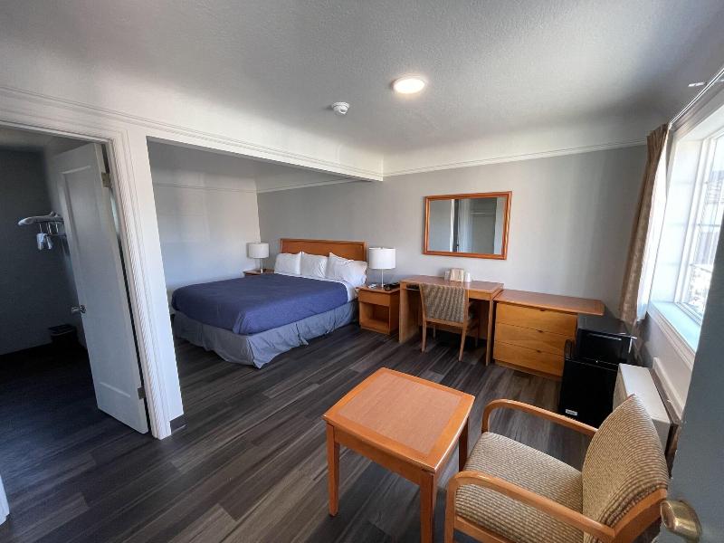 Holiday Motel image