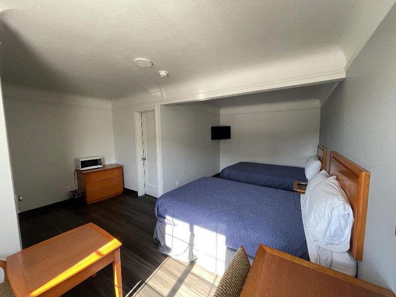 Holiday Motel image