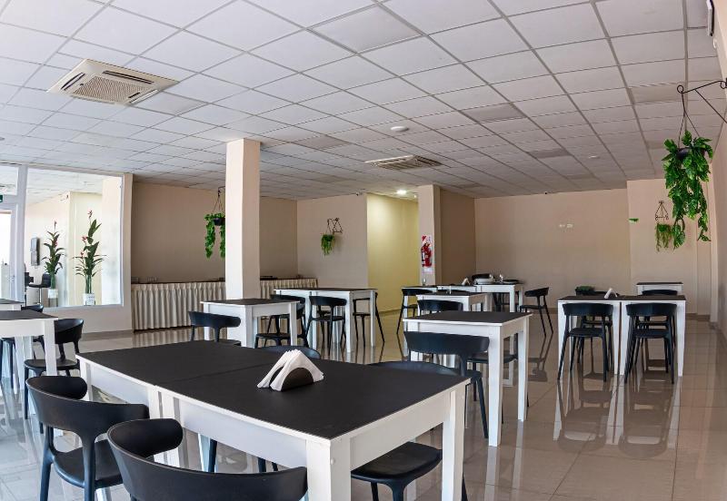 Mensas Grand Hotel image
