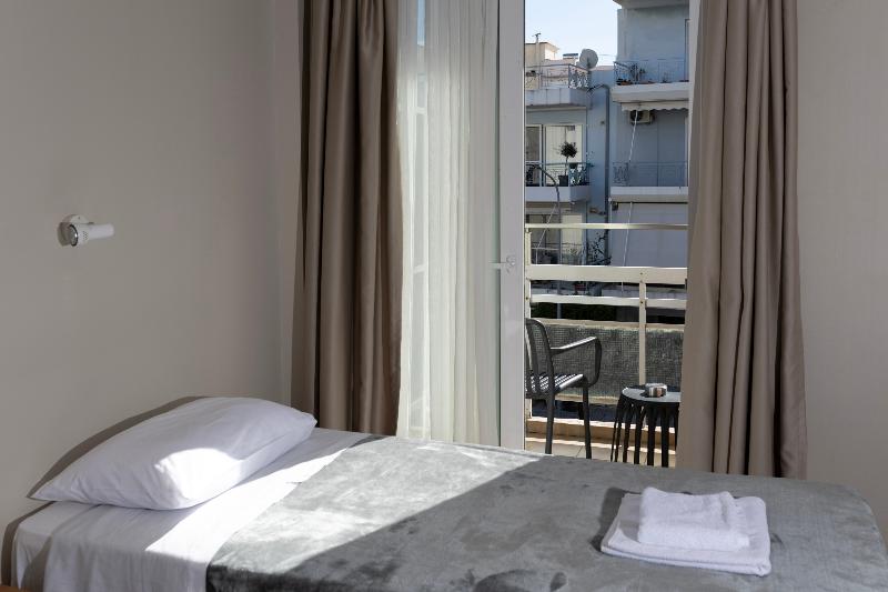 Delfini Patras image