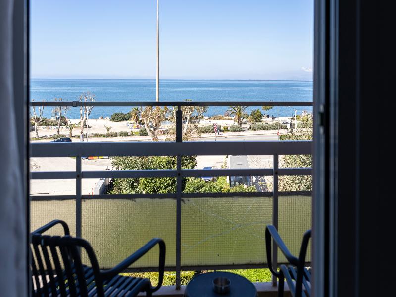 Delfini Patras image
