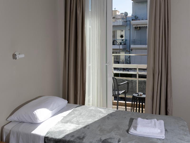 Delfini Patras image