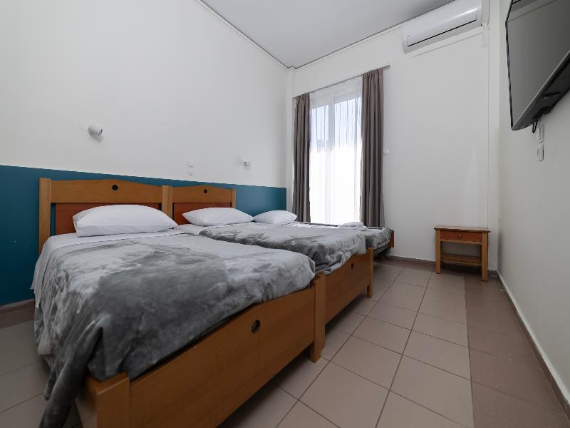 Delfini Patras image