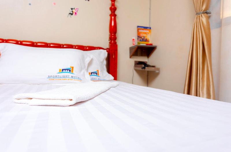 Spotlight Motel image