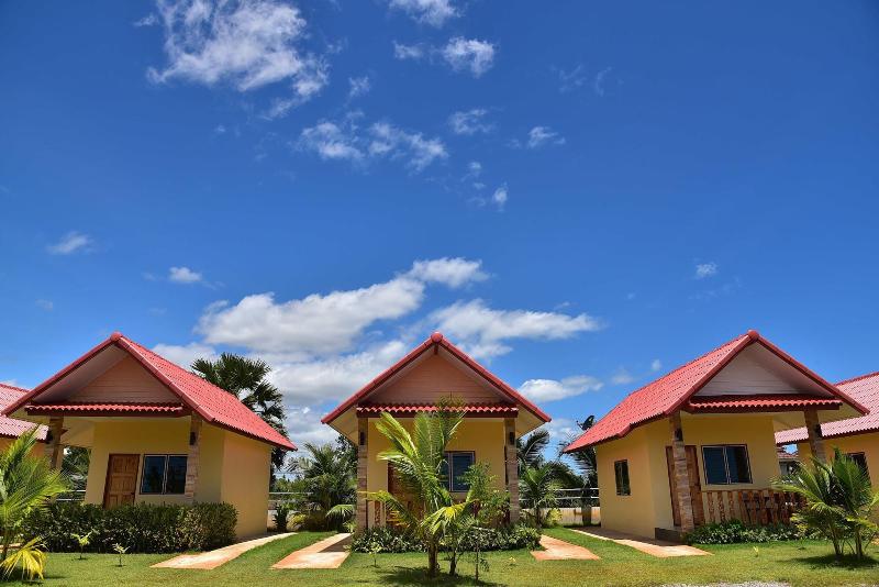 Sermsuk Resort image