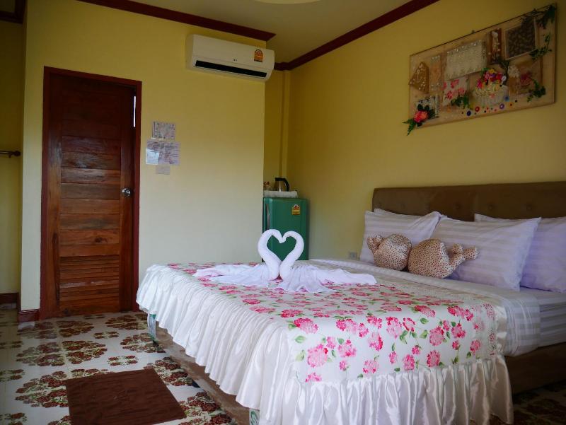 Sermsuk Resort image