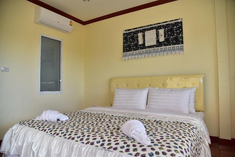 Sermsuk Resort image