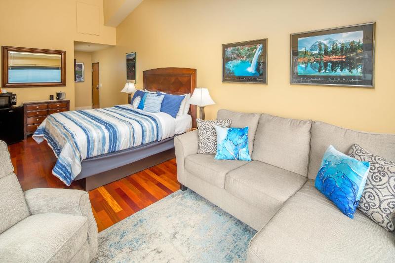 Three Arch Inn image