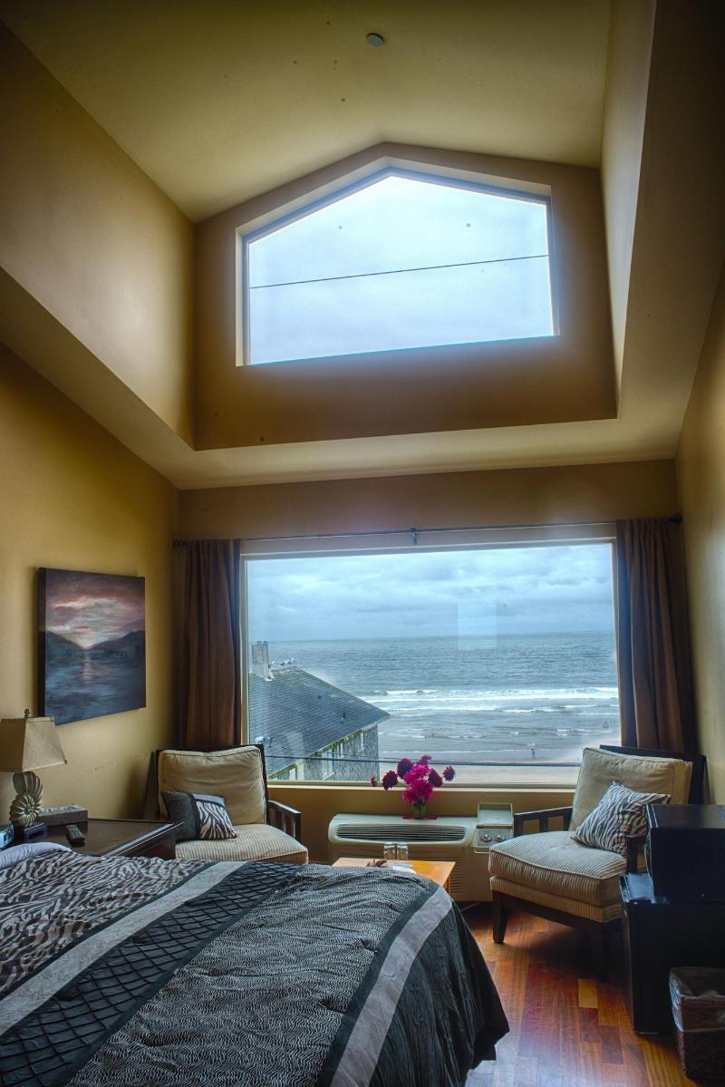 Three Arch Inn image