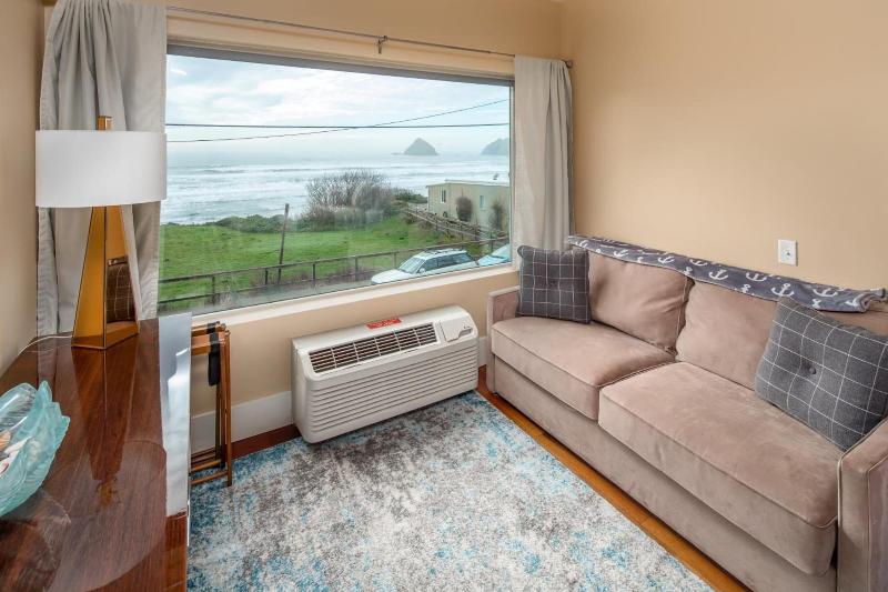 Three Arch Inn image