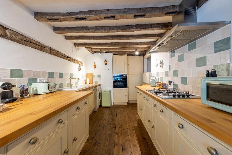 Oak House image