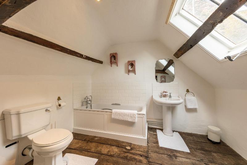 Oak House image
