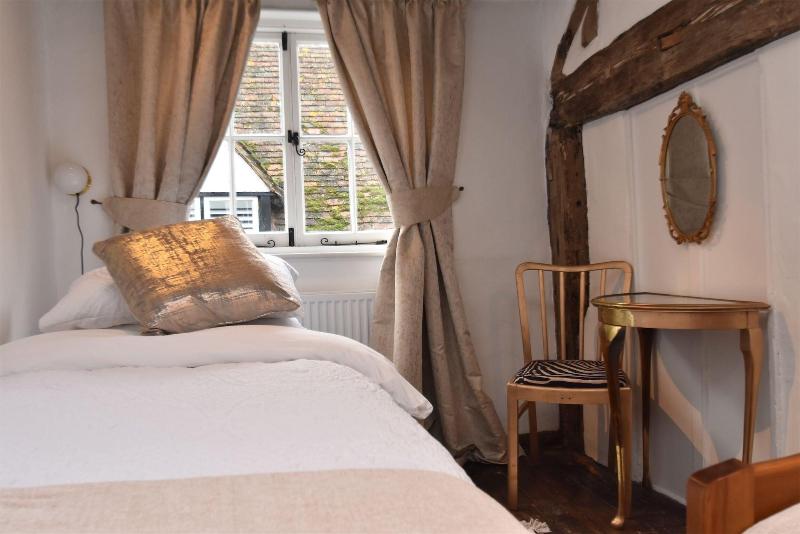 Oak House image