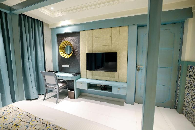 Aj Grand Hotel image