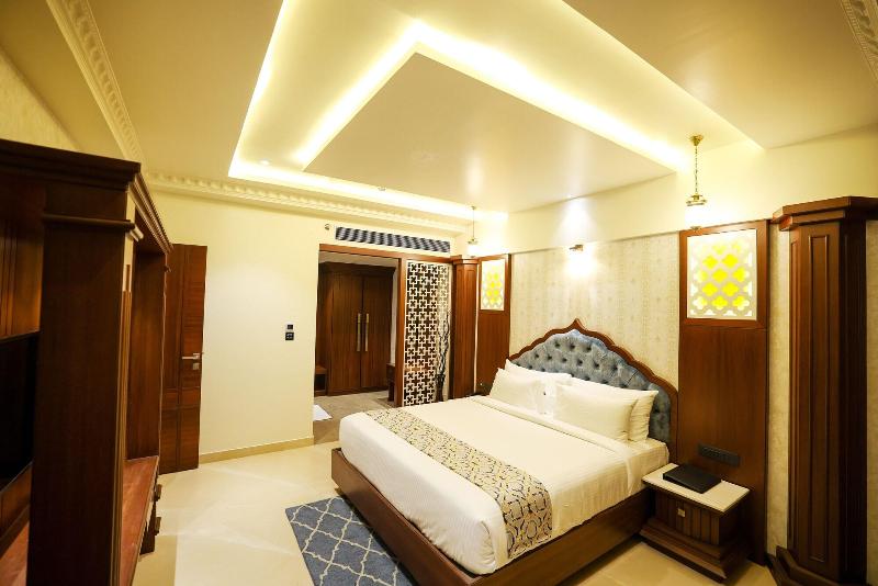 Aj Grand Hotel image