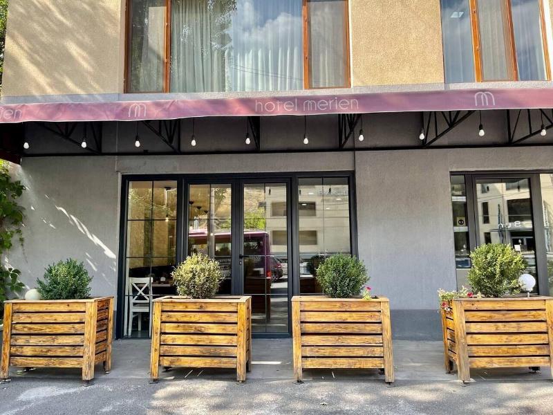 Hotel Merien image