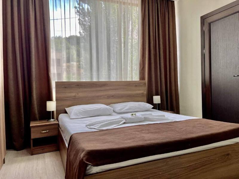 Hotel Merien image