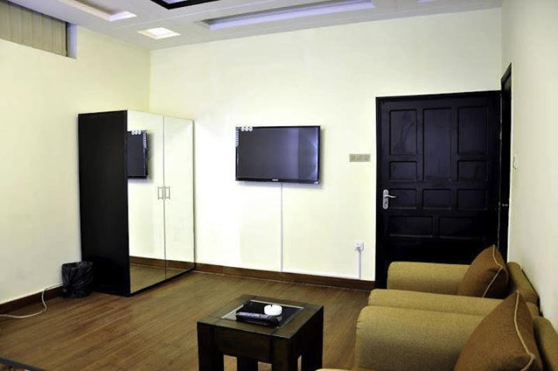 Riviera Guest House image
