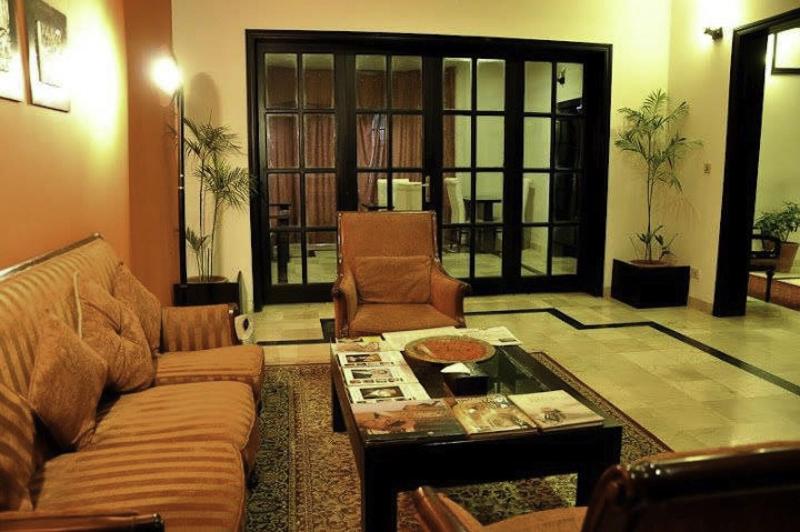Riviera Guest House image