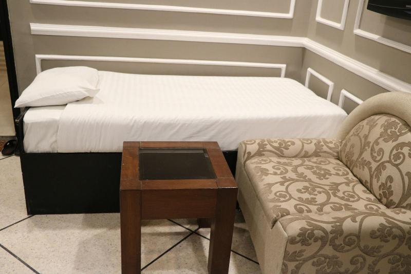 Riviera Guest House image