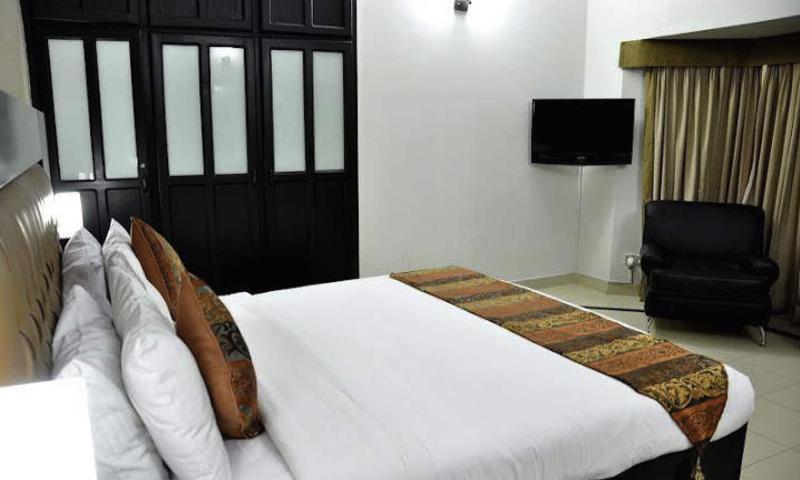 Riviera Guest House image