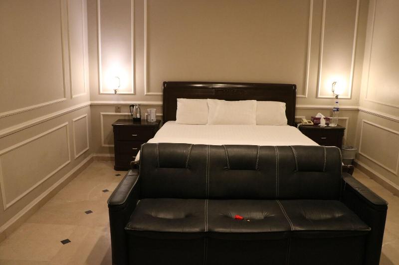 Riviera Guest House image