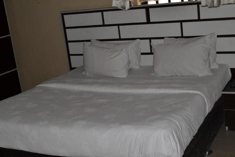 Gracious Hotel image