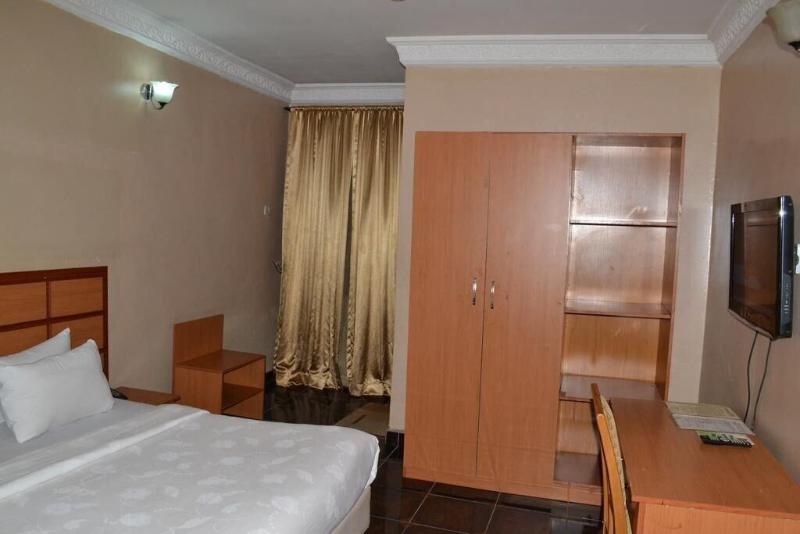 Gracious Hotel image
