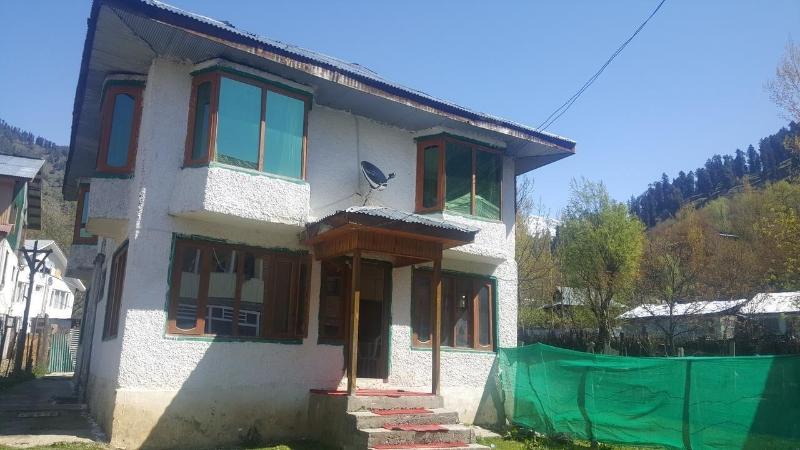Rising Moon Guest House image