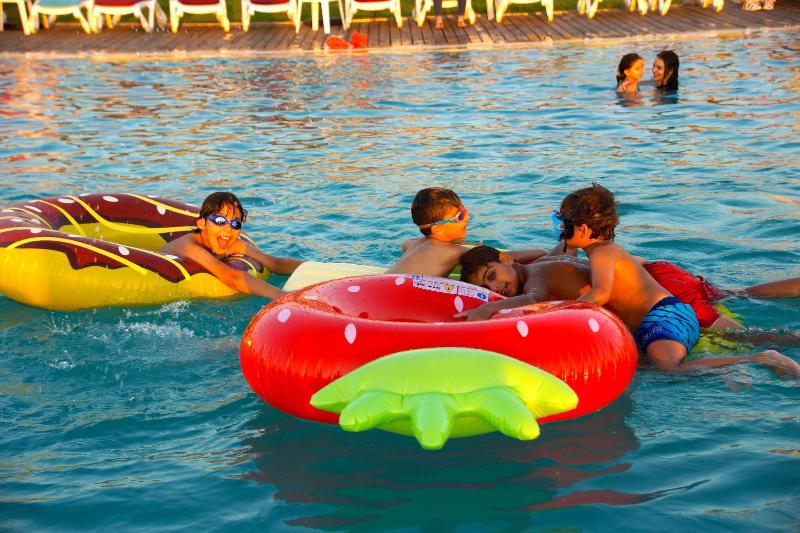 Damour Country Club image
