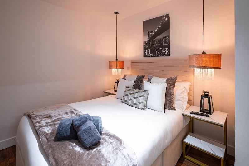 Manhattan Luxury Suites image
