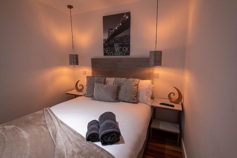 Manhattan Luxury Suites image