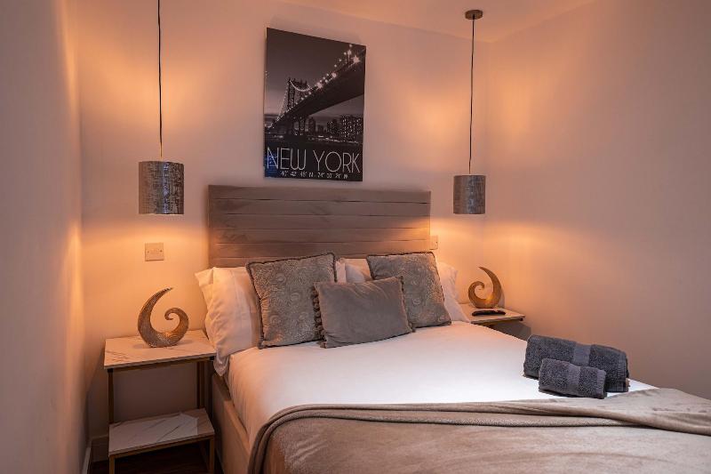 Manhattan Luxury Suites image