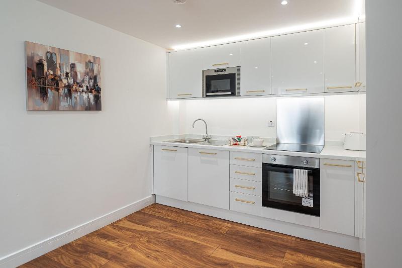 Manhattan Luxury Suites image