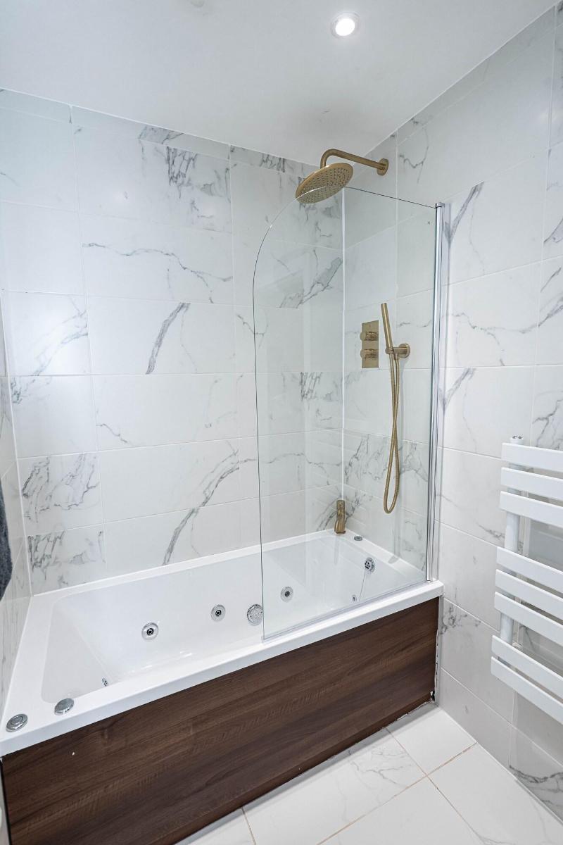 Manhattan Luxury Suites image