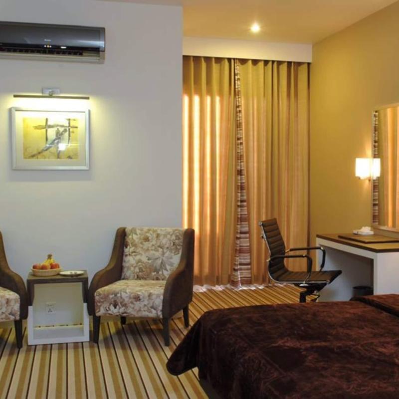 West Inn image