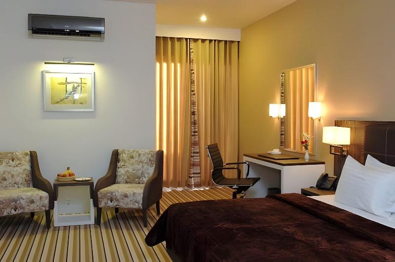 West Inn image