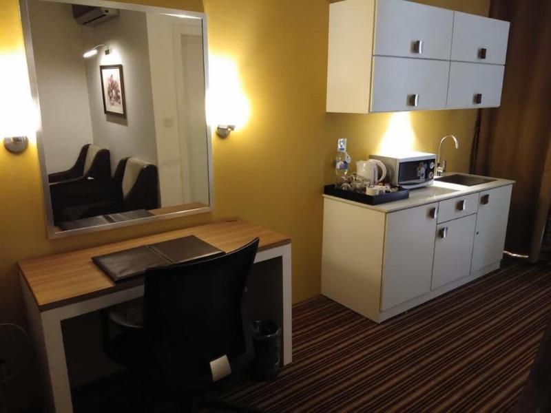West Inn image