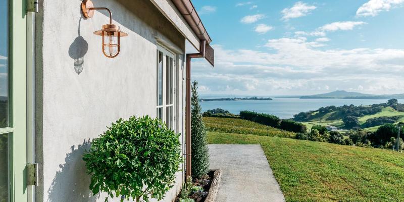 Mudbrick Cottages image