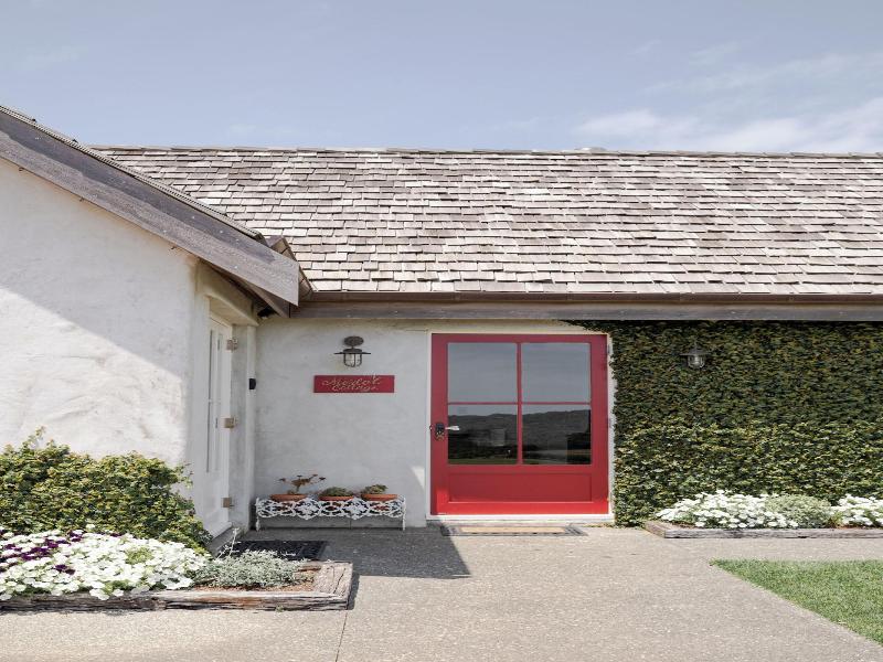 Mudbrick Cottages image