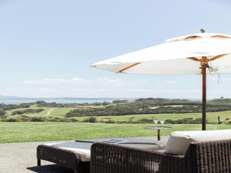 Mudbrick Cottages image