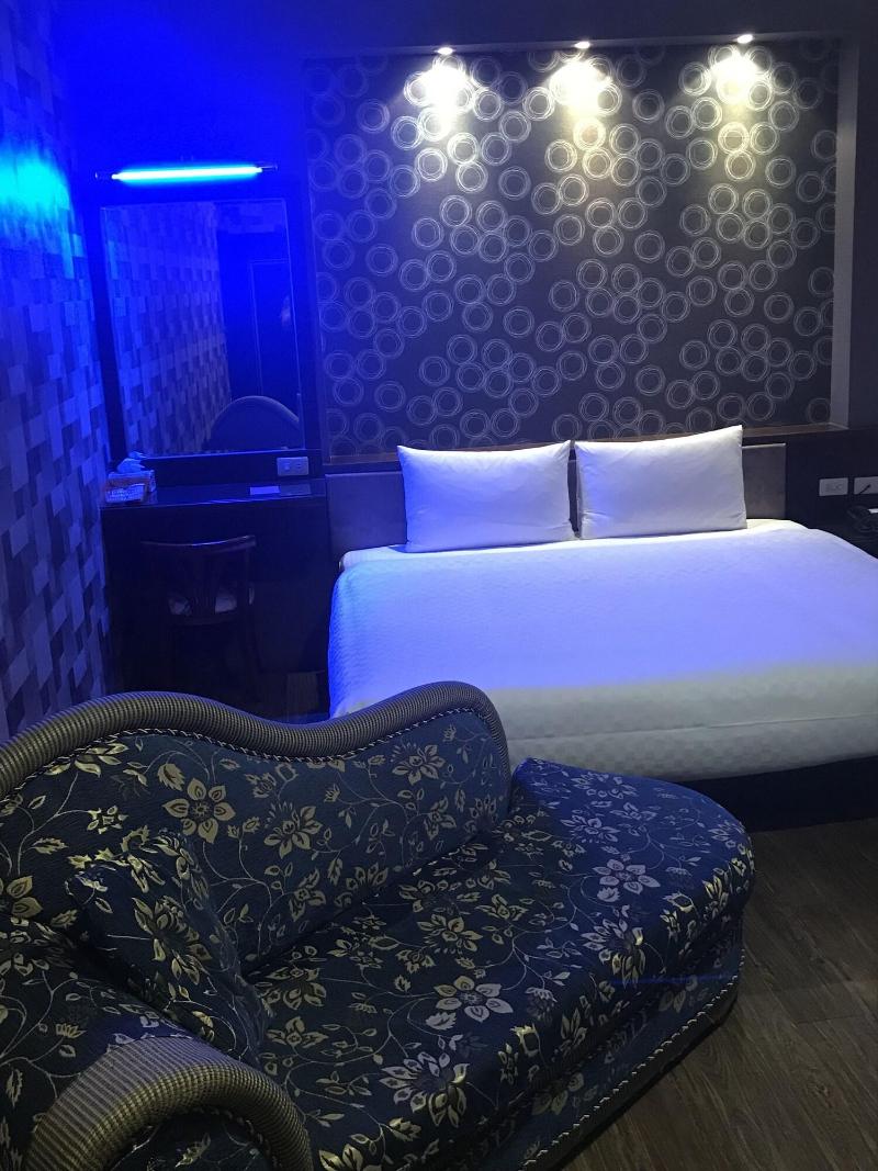 Baseball Exquisite Hotel image
