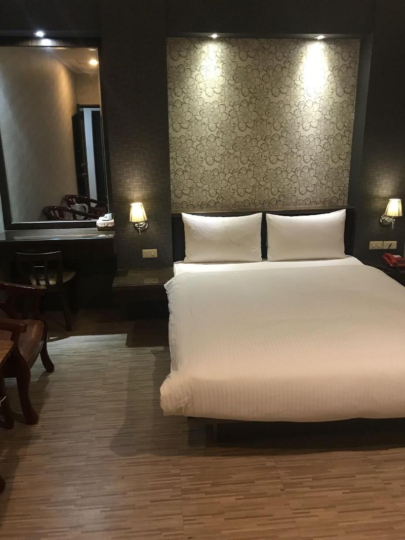 Baseball Exquisite Hotel image