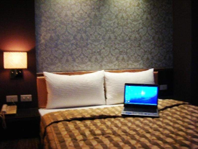 Baseball Exquisite Hotel image