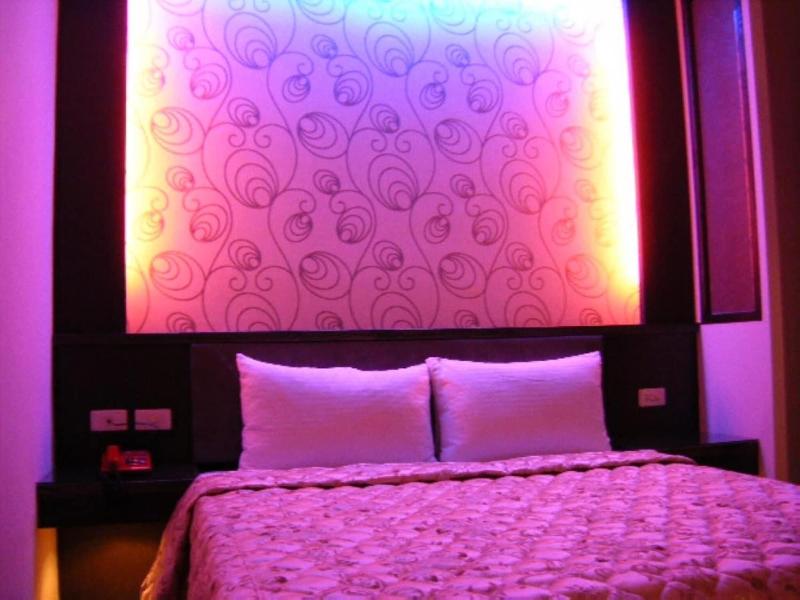 Baseball Exquisite Hotel image
