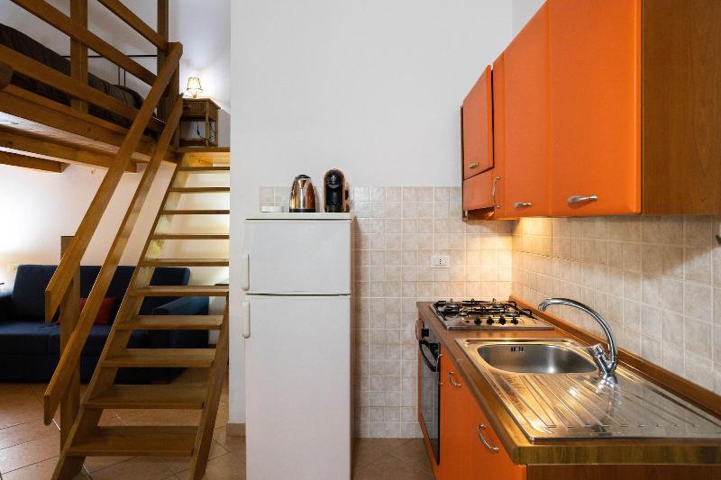 Hola Cathedral House image