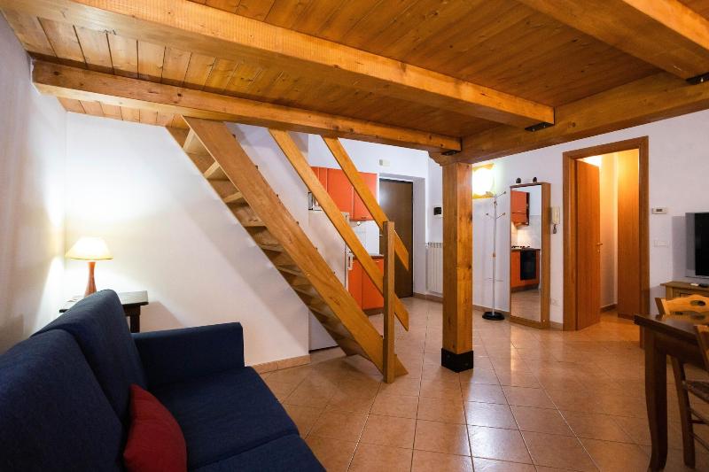 Hola Cathedral House image